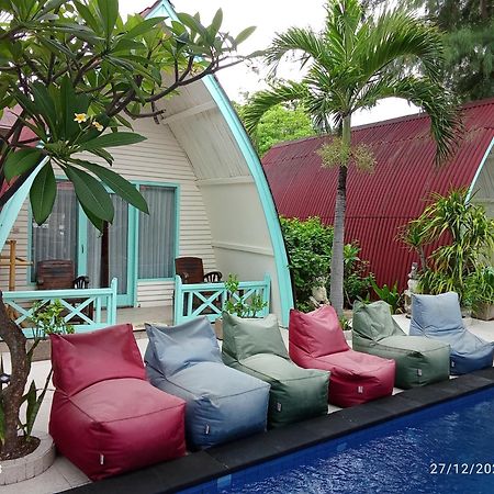 Coral Beach 2 Bungalow ギリ・トラワンガン エクステリア 写真