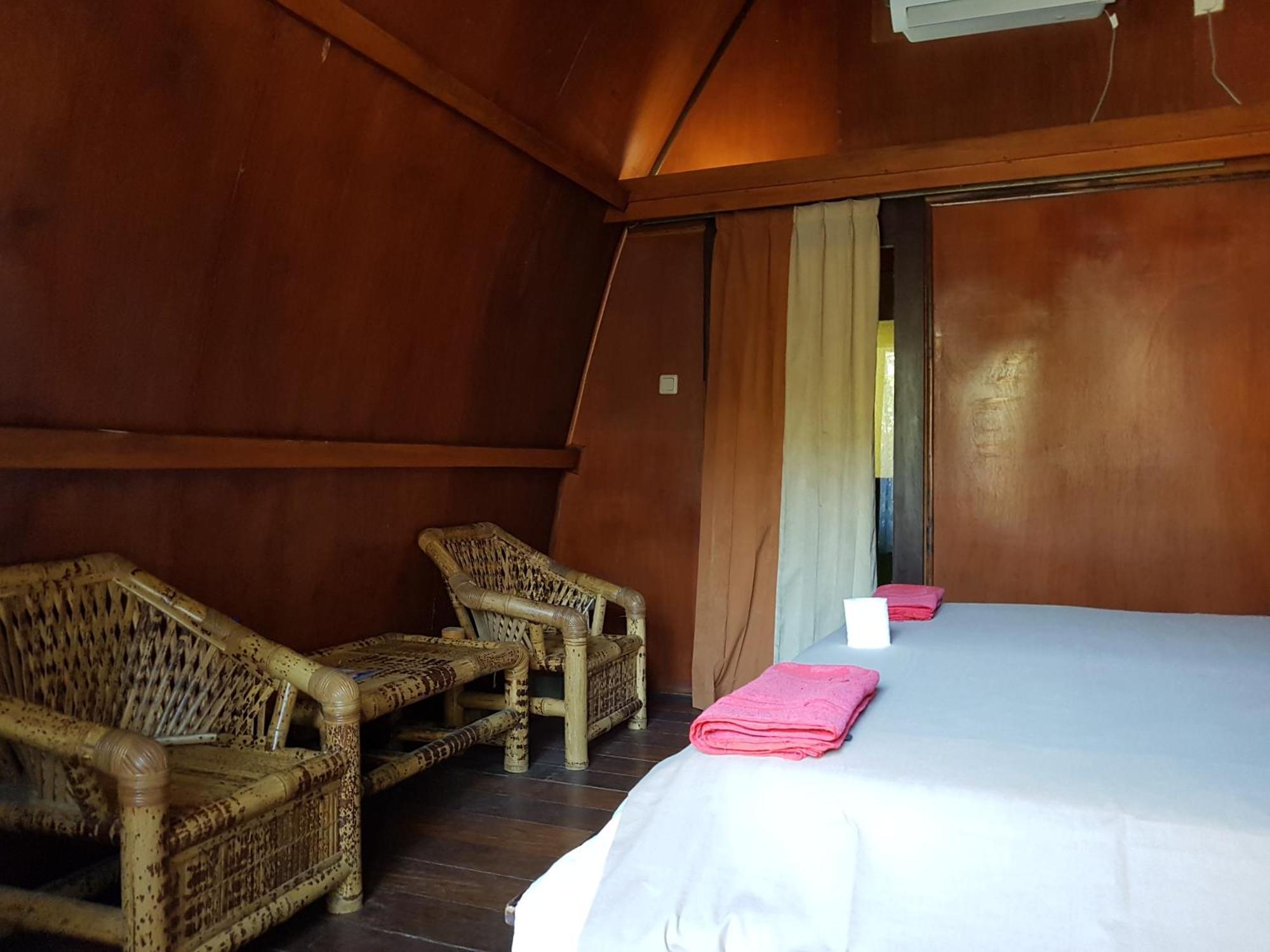 Coral Beach 2 Bungalow ギリ・トラワンガン 部屋 写真