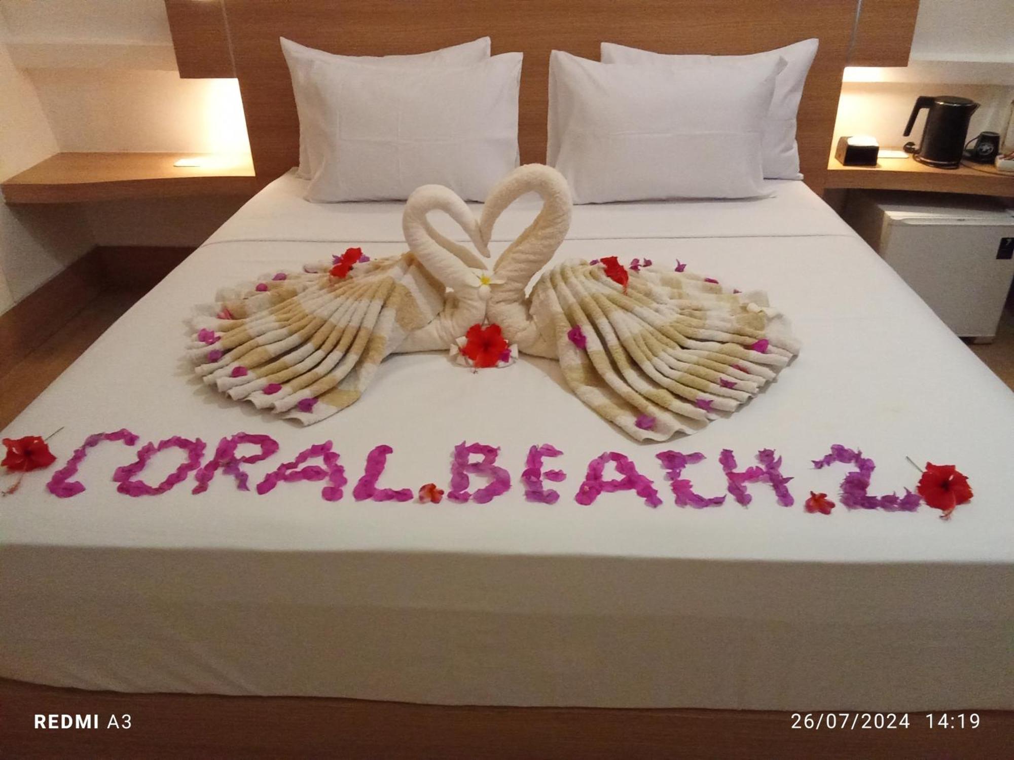 Coral Beach 2 Bungalow ギリ・トラワンガン エクステリア 写真