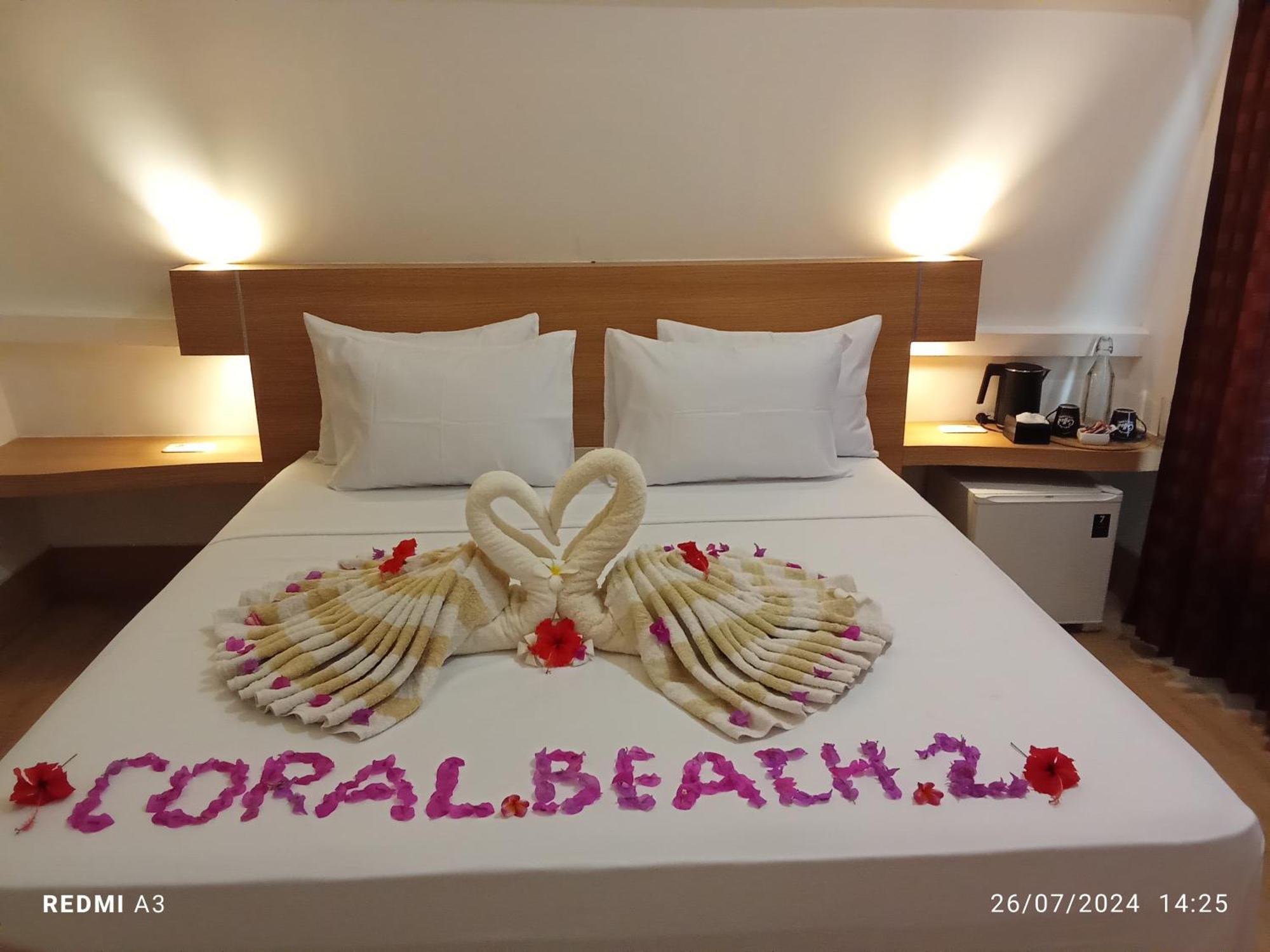 Coral Beach 2 Bungalow ギリ・トラワンガン エクステリア 写真