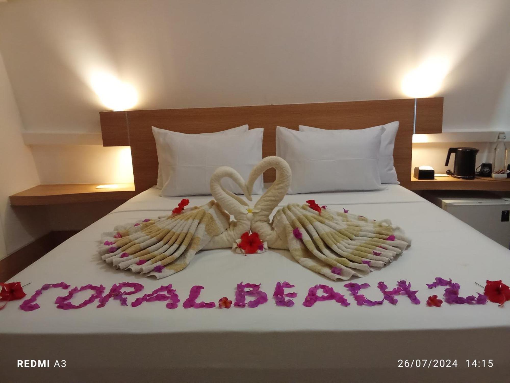 Coral Beach 2 Bungalow ギリ・トラワンガン エクステリア 写真