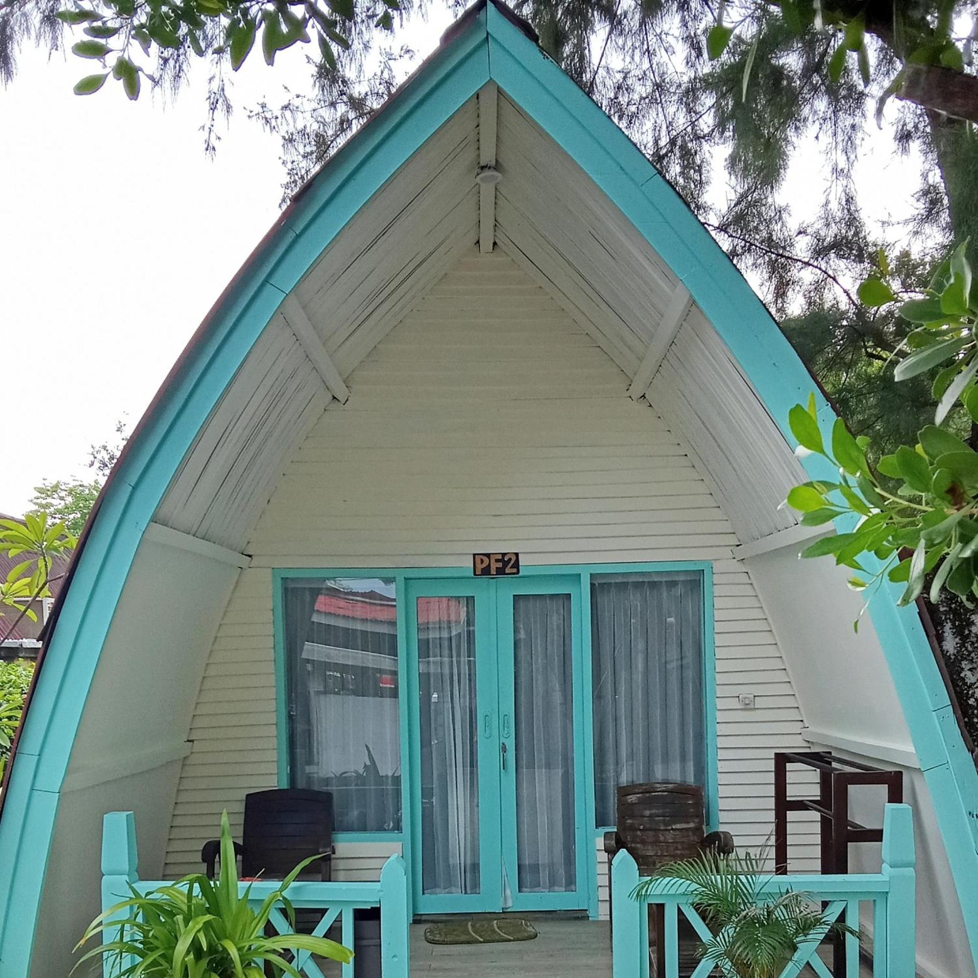 Coral Beach 2 Bungalow ギリ・トラワンガン エクステリア 写真