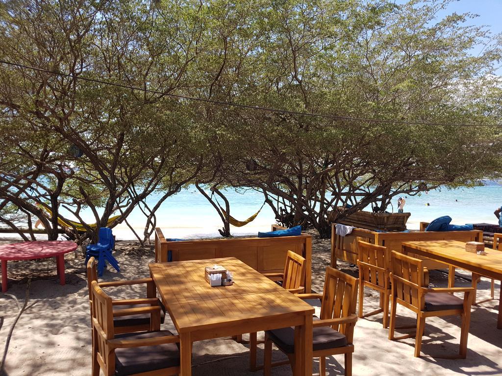 Coral Beach 2 Bungalow ギリ・トラワンガン エクステリア 写真