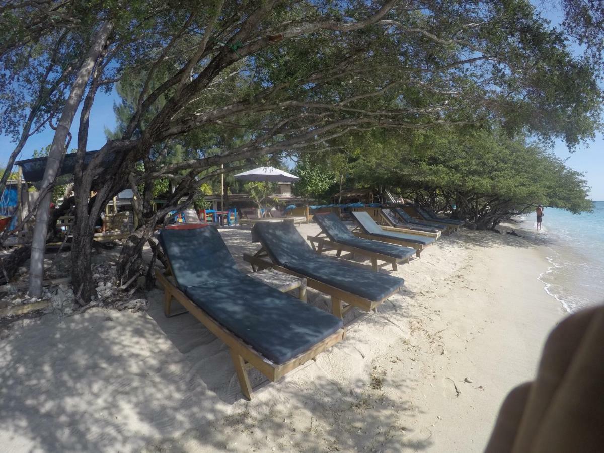 Coral Beach 2 Bungalow ギリ・トラワンガン エクステリア 写真