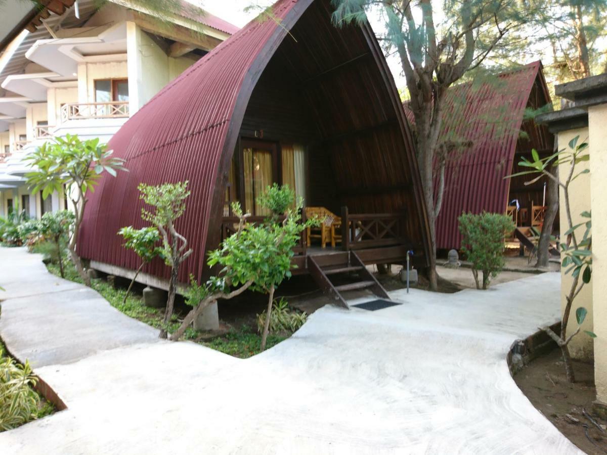 Coral Beach 2 Bungalow ギリ・トラワンガン エクステリア 写真
