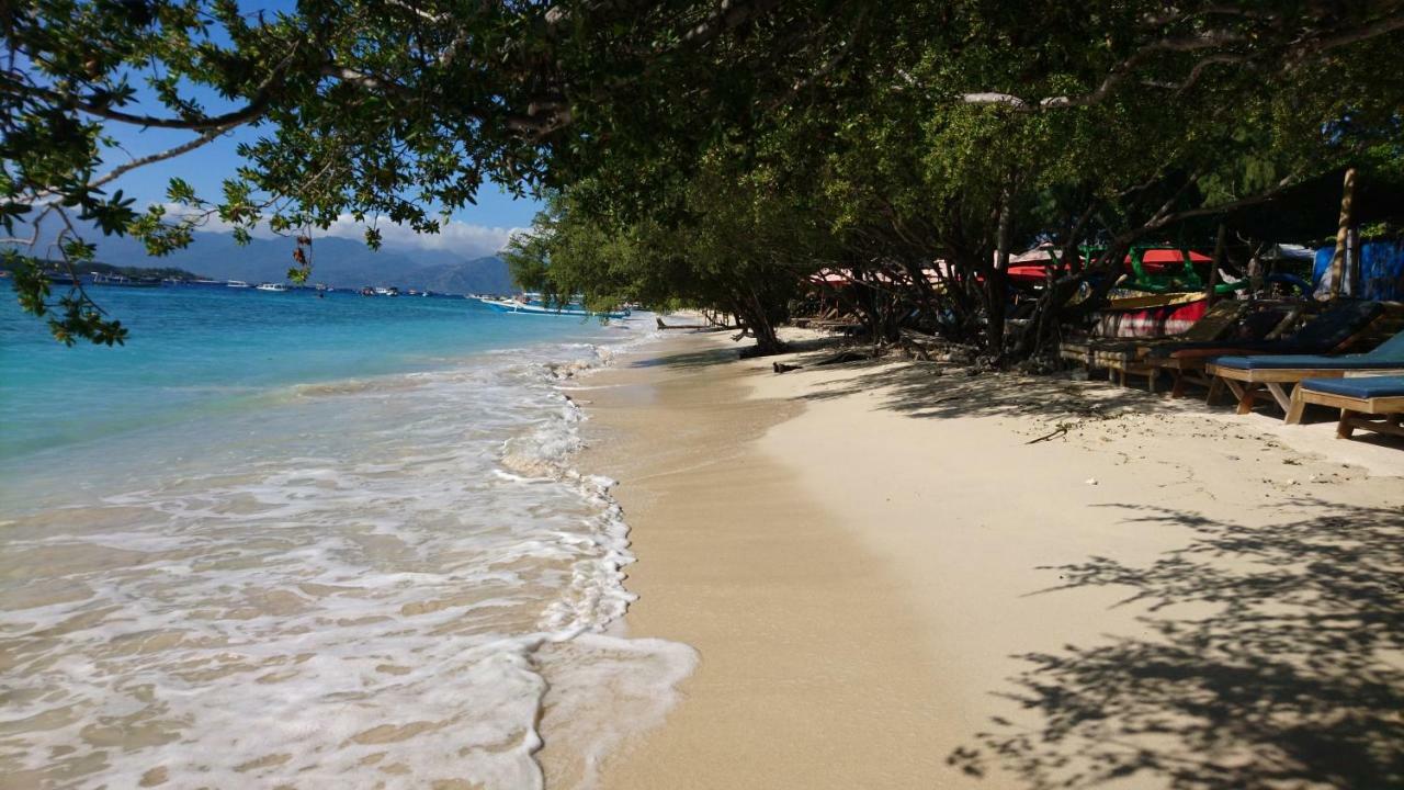 Coral Beach 2 Bungalow ギリ・トラワンガン エクステリア 写真