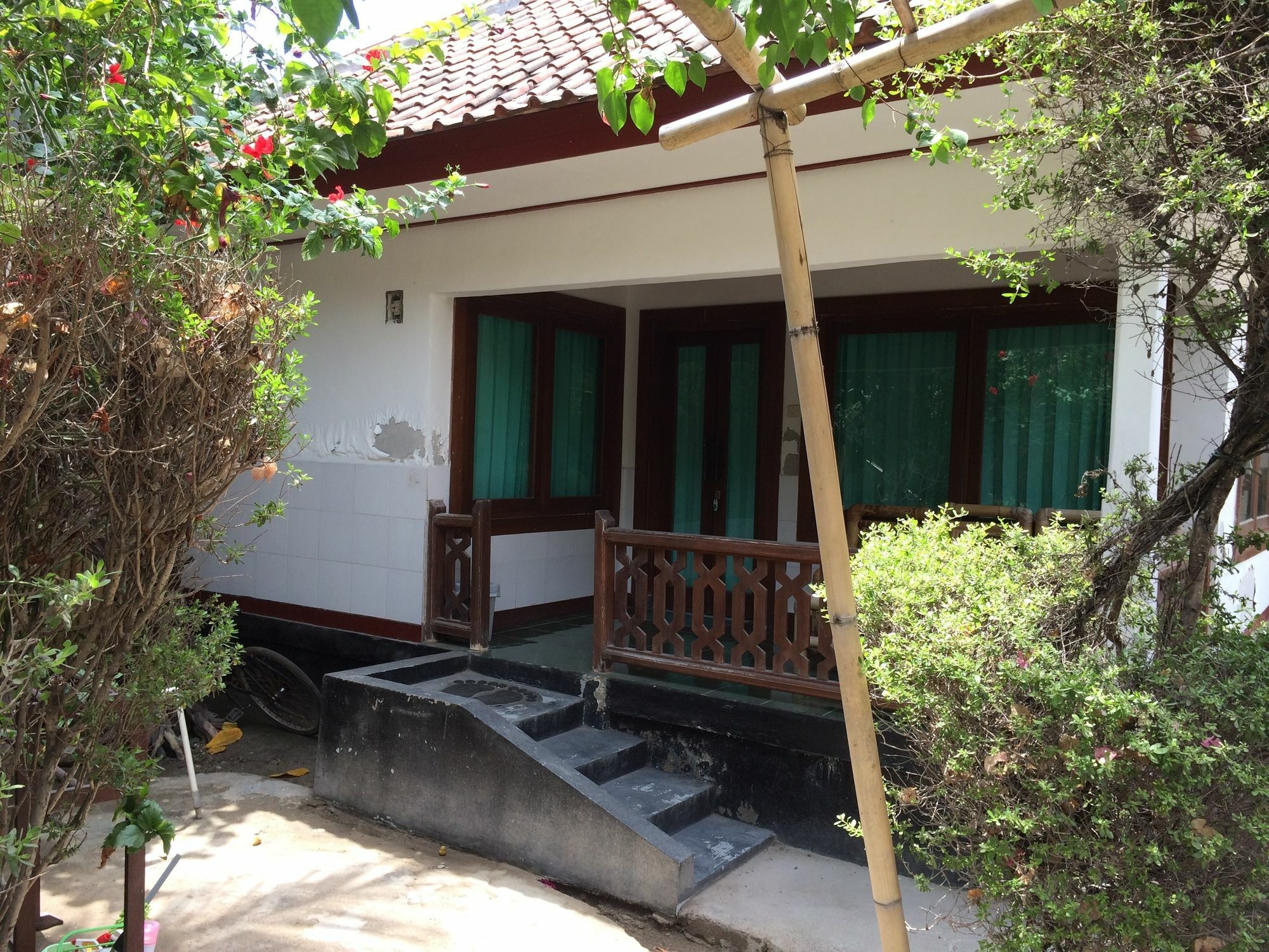 Coral Beach 2 Bungalow ギリ・トラワンガン エクステリア 写真